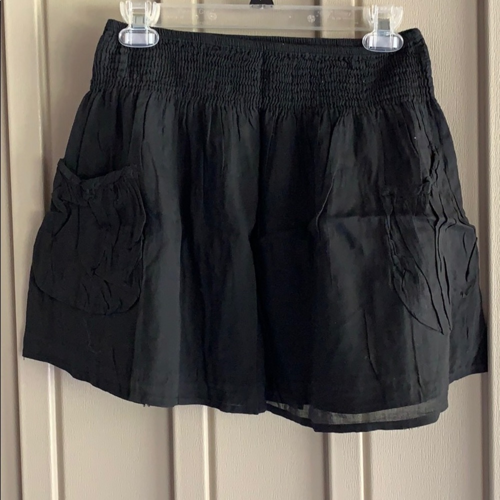 L.E.I Black Skirt size Medium